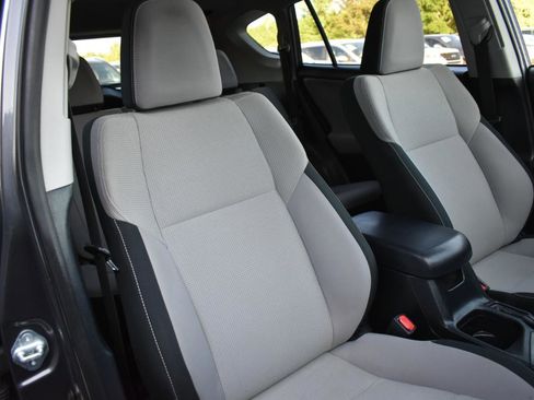 Used 2016 Toyota RAV4 XLE FWD image 31
