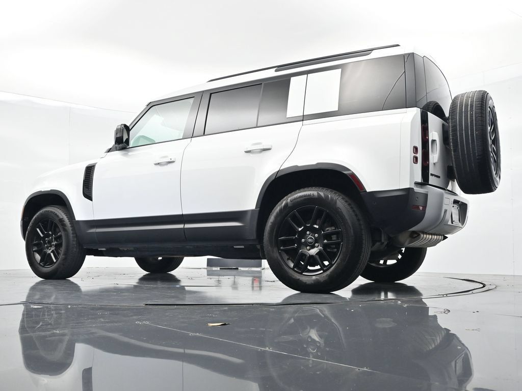 Used 2025 Land Rover Defender 110 S AWD/4WD image 23