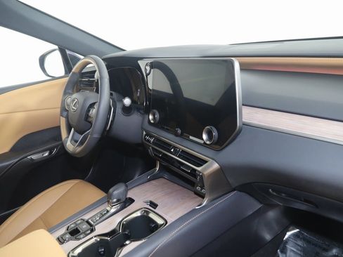 Used 2024 Lexus RX 350 Premium image 42