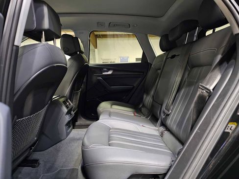 Used 2023 Audi Q5 2.0T Premium w/ Convenience Package image 17