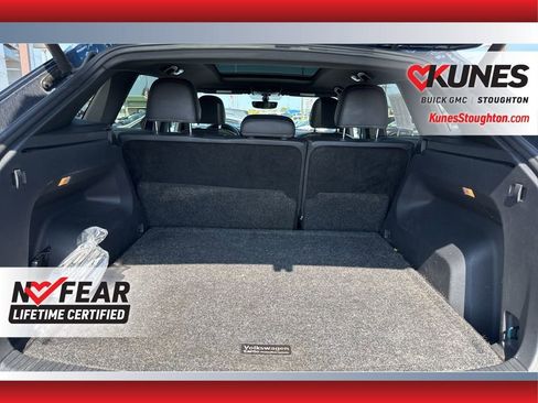 Used 2021 Volkswagen Atlas Cross Sport SE w/ Panoramic Sunroof Package image 45