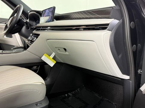 Used 2026 INFINITI QX60 Autograph w/ Dark Cargo Package image 17