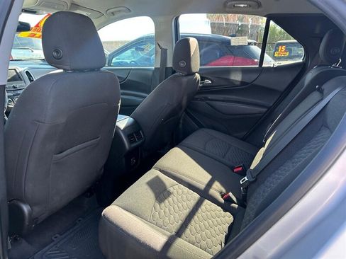Used 2020 Chevrolet Equinox LT w/ Driver Convenience Package AWD/4WD image 11