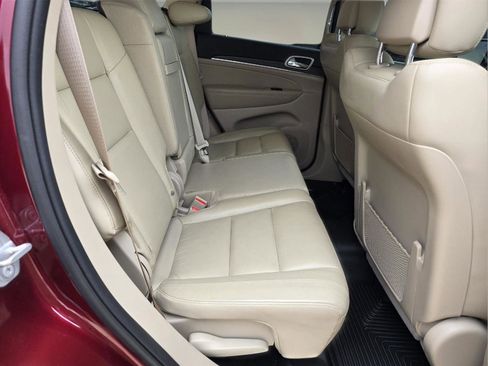 Used 2020 Jeep Grand Cherokee Limited image 17