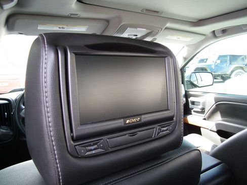 Used 2016 Chevrolet Silverado 1500 LTZ w/ Sport Package image 19