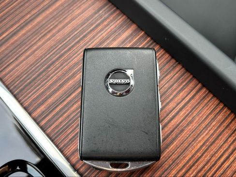 Certified 2025 Volvo S60 B5 Plus image 31