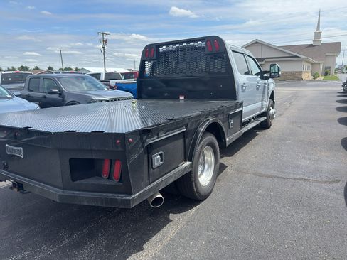 Used 2025 Ford F350 Lariat AWD/4WD image 3