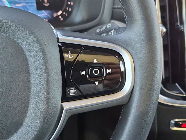 Certified 2025 Volvo V60 B5 Cross Country Ultra AWD/4WD image 15