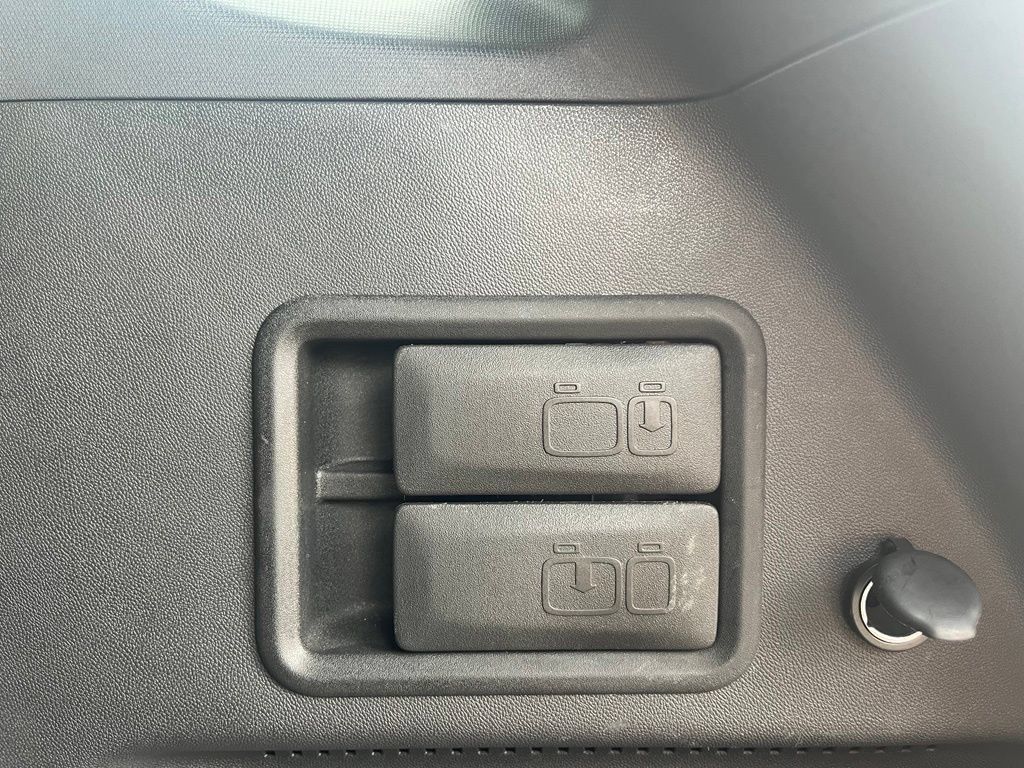 Used 2024 Chevrolet Equinox RS AWD/4WD image 18