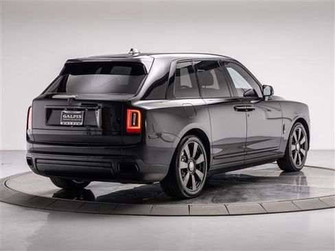 Used 2021 Rolls-Royce Cullinan AWD/4WD image 5