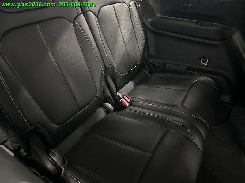 Used 2023 Jeep Grand Cherokee L Limited AWD/4WD image 27