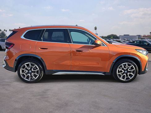 Used 2025 BMW X1 xDrive28i w/ Technology Package AWD/4WD image 4