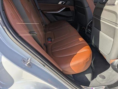 Used 2025 BMW X5 xDrive40i w/ M Sport Package image 19