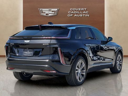 New 2026 Cadillac Lyriq Premium Luxury w/ LPO, Floor Liner Package AWD/4WD image 8