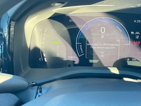 Used 2025 Toyota Camry LE image 39