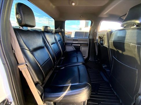 Certified 2017 Ford F250 XLT w/ XLT Premium Package image 17