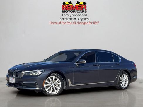 Used 2019 BMW 740i xDrive image 1
