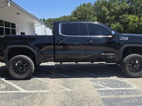 Used 2022 GMC Sierra 1500 SLE w/ X31 Off-Road Package AWD/4WD image 1