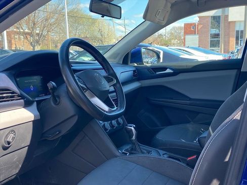 Used 2022 Volkswagen Taos SE image 9