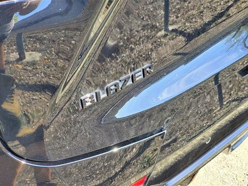 Used 2025 Chevrolet Blazer RS image 9