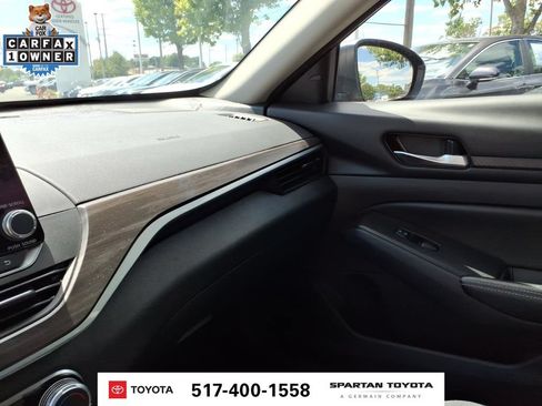 Used 2024 Nissan Altima 2.5 SV FWD image 23