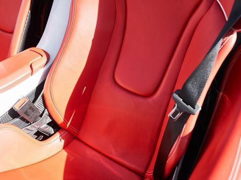 Used 2021 McLaren Elva image 57