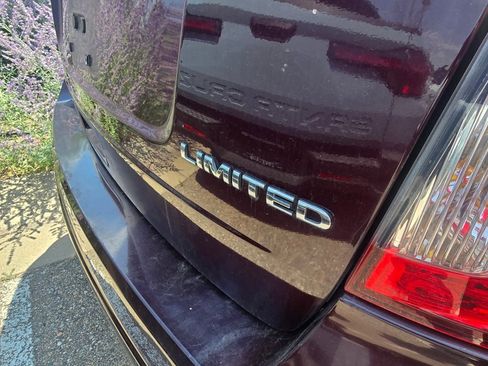 Used 2011 Ford Edge Limited w/ 302A Rapid Spec Order Code FWD image 10