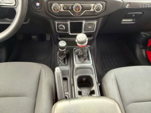 Used 2018 Jeep Wrangler Unlimited Sport AWD/4WD image 26
