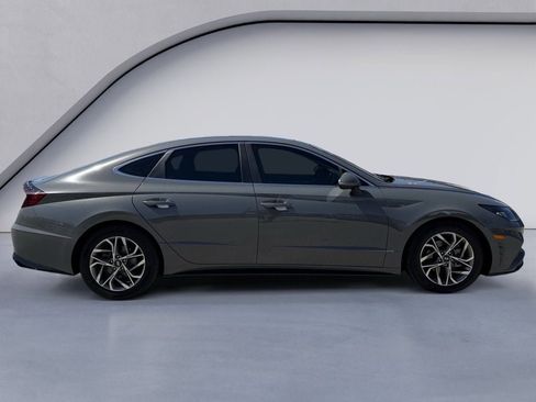 Used 2021 Hyundai Sonata SEL w/ Convenience Package image 6