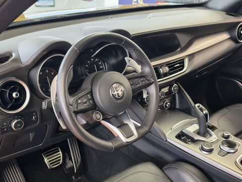 Used 2023 Alfa Romeo Stelvio Veloce AWD/4WD image 13