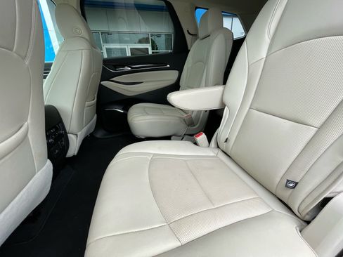 Used 2023 Buick Enclave Essence w/ Experience Buick Package FWD image 6