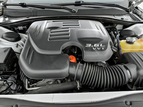 Used 2019 Chrysler 300 S RWD image 14