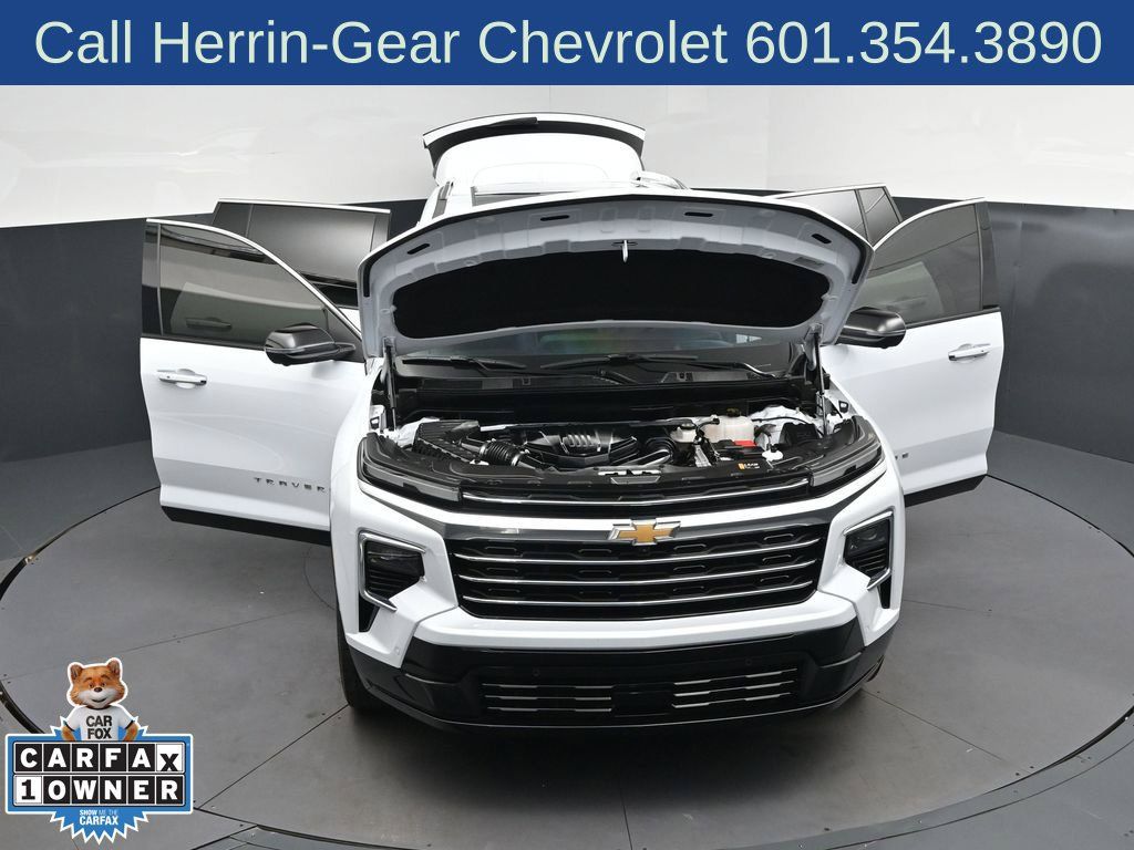 Used 2026 Chevrolet Traverse High Country FWD image 52