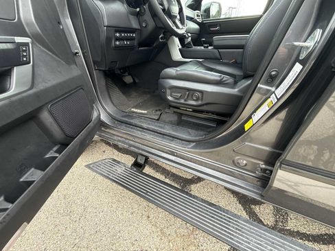 Used 2024 Toyota Tundra Platinum AWD/4WD image 33
