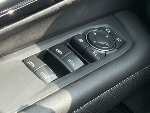 New 2025 Chevrolet Suburban Premier image 31