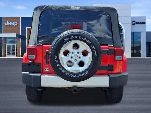 Used 2013 Jeep Wrangler Sahara w/ Connectivity Group AWD/4WD image 4
