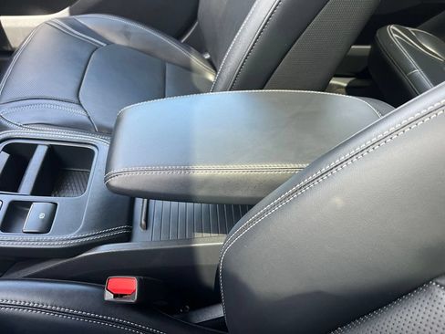 Used 2025 Ford Mustang Mach-E Premium AWD/4WD image 35