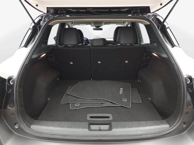Used 2025 Nissan Kicks SR FWD image 30