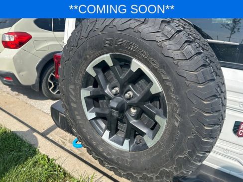 Used 2025 Jeep Wrangler Unlimited Rubicon 4xe w/ Convenience Group AWD/4WD image 7