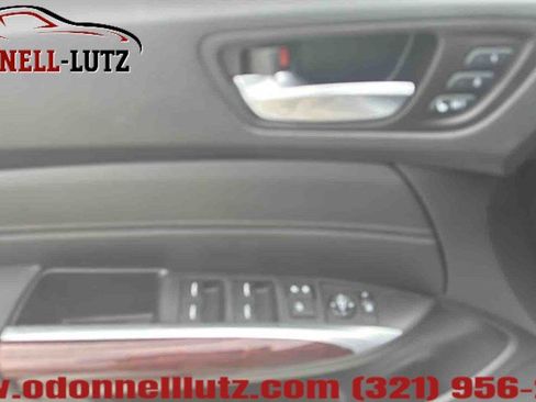 Used 2017 Acura TLX 9-Spd AT w/Technology Package image 16