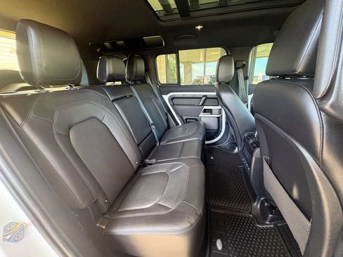 Used 2023 Land Rover Defender 110 S AWD/4WD image 27