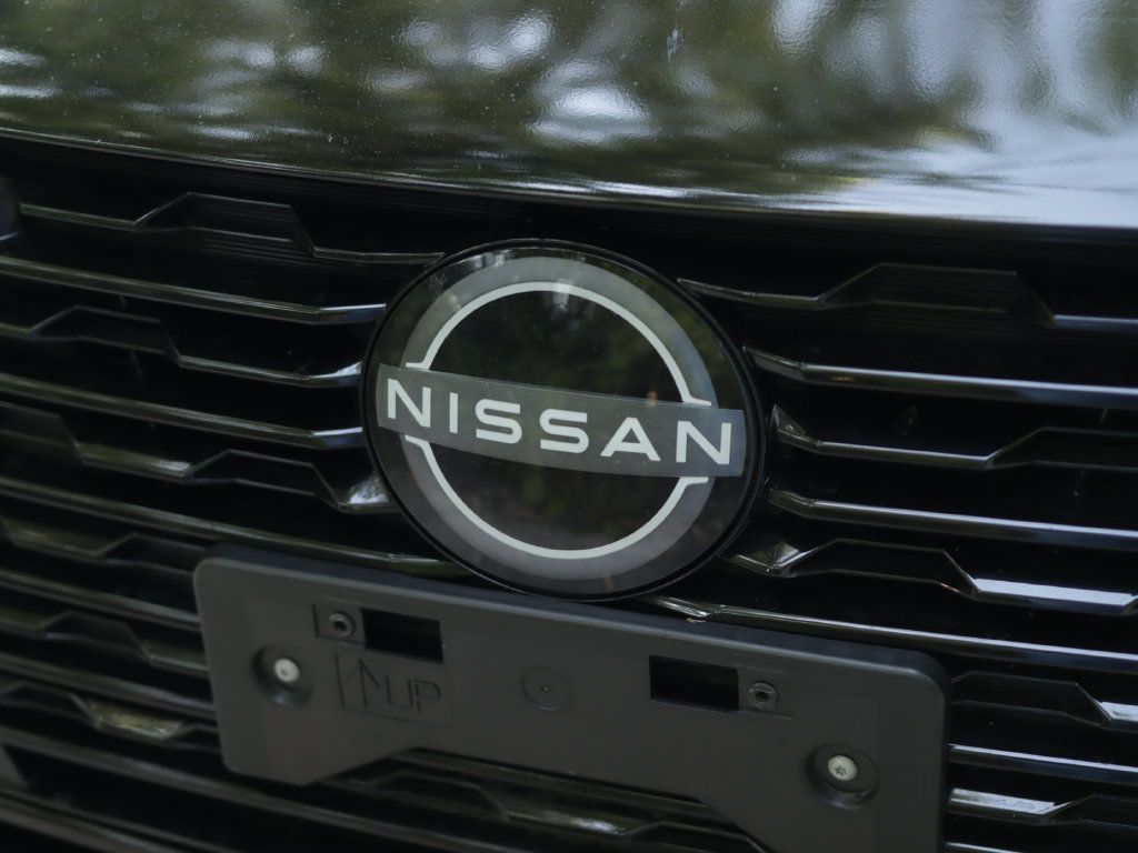 Used 2024 Nissan Sentra SV FWD image 28