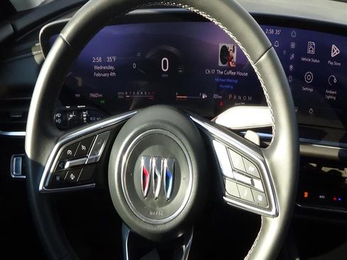 Used 2025 Buick Envision Preferred image 19