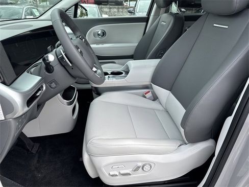 New 2026 Hyundai Ioniq 9 Limited image 9