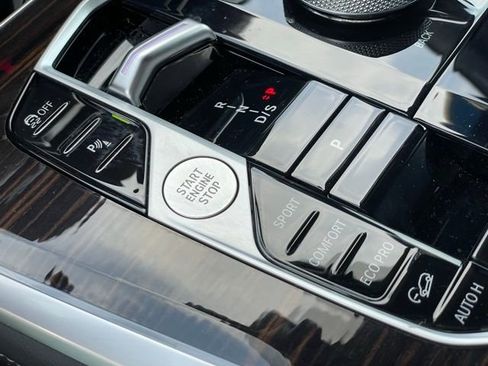 Used 2026 BMW X5 xDrive40i w/ Climate Comfort Package image 25