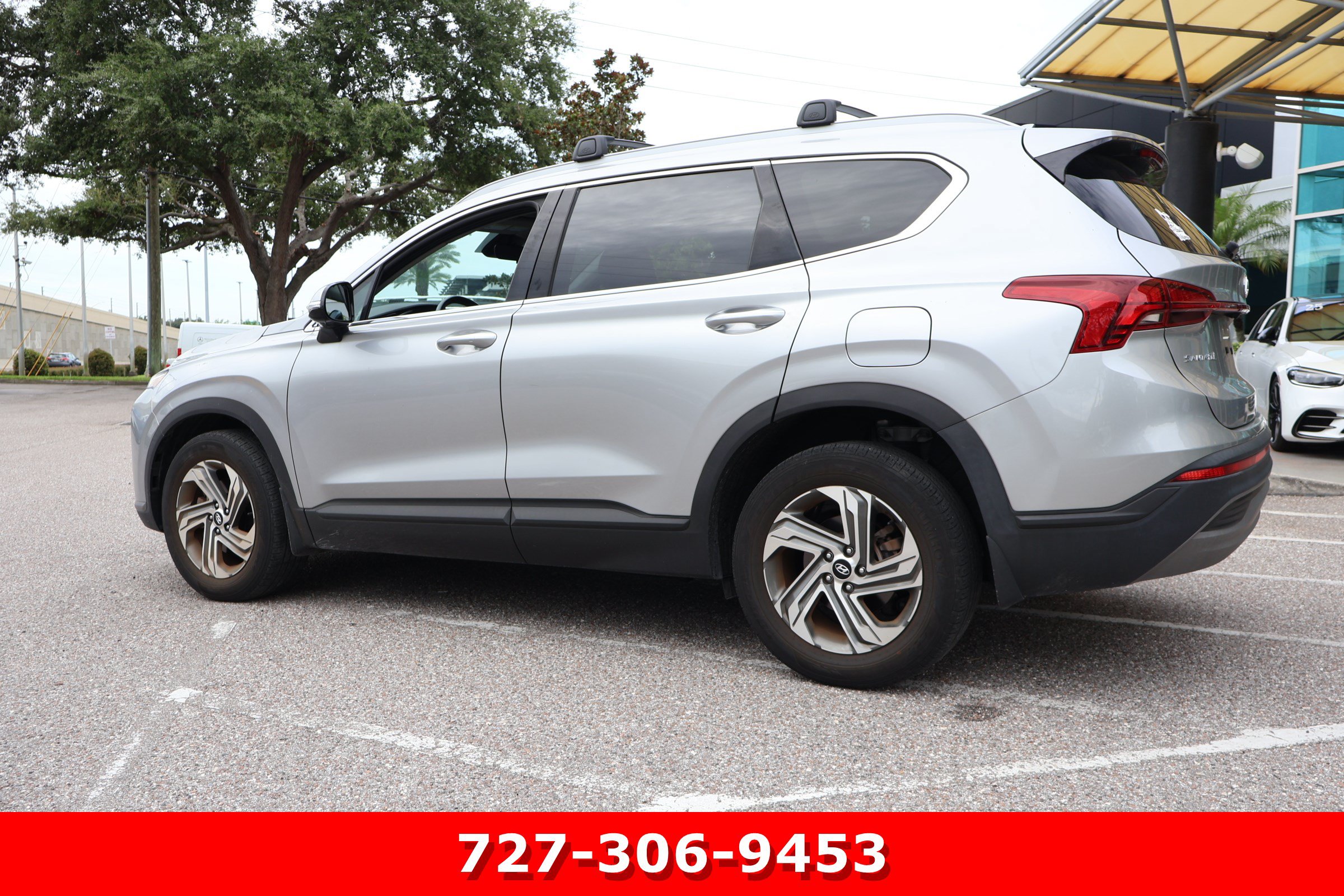 Used 2023 Hyundai Santa Fe SEL FWD image 6