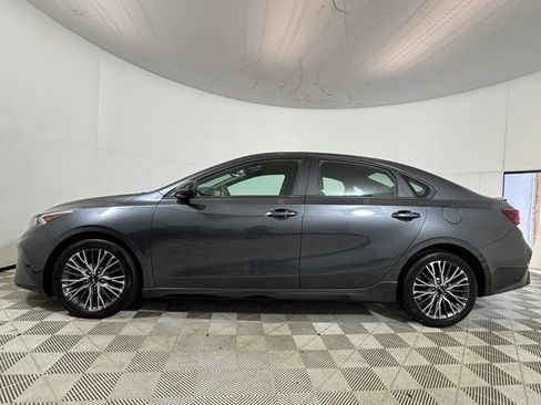 Used 2022 Kia Forte GT-Line w/ GT-Line Technology Package FWD image 4