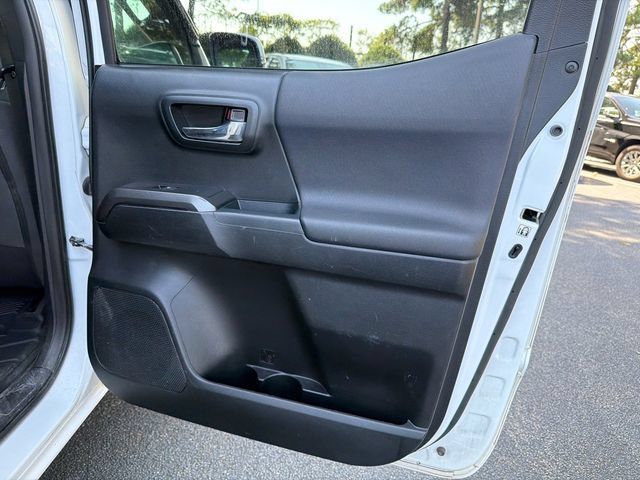 Used 2016 Toyota Tacoma TRD Off-Road w/ Premium & Technology Package RWD image 16