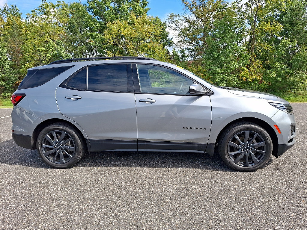 Used 2023 Chevrolet Equinox RS AWD/4WD image 11