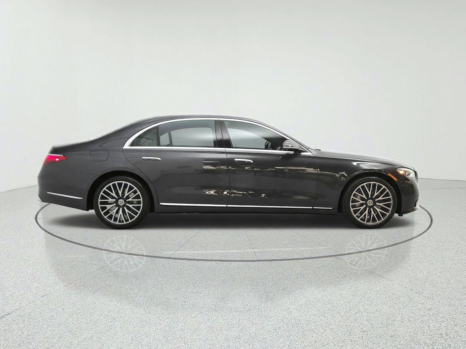 Certified 2023 Mercedes-Benz S 500 4MATIC image 4